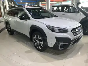 Subaru Outback Premium 2022 White