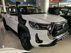 Toyota Hilux Revo Double Cab Deisel 2.4 AWD 2022 Pearl