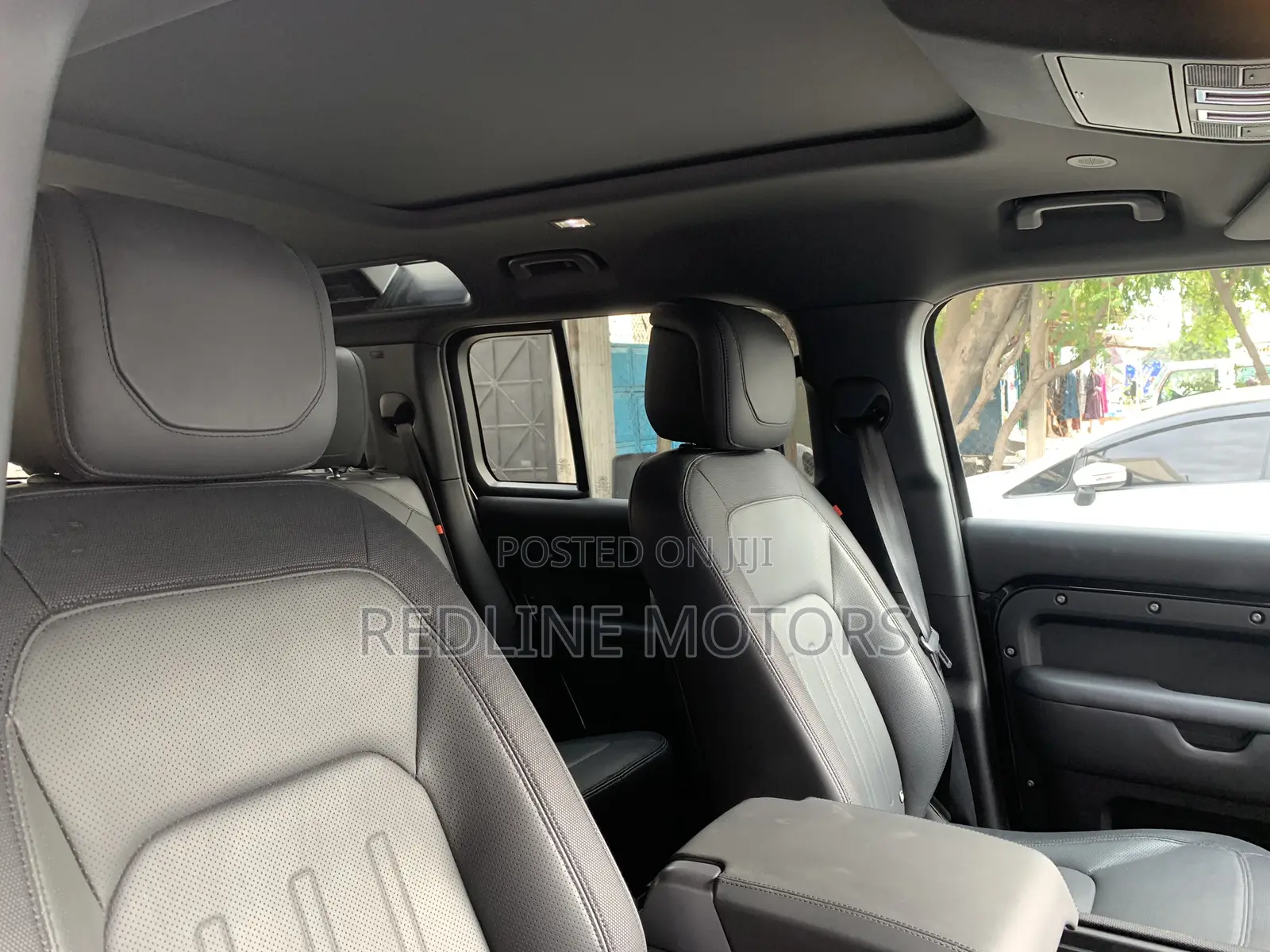 Land Rover Defender SE 2023 Black