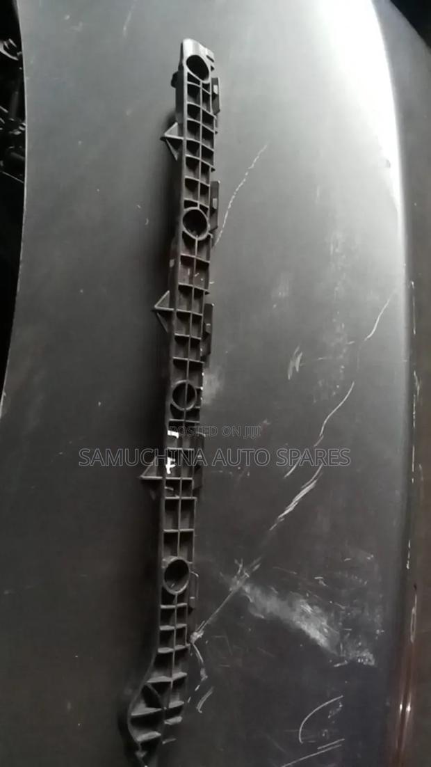 Rear Bumper Slide Toyota Fielder 141