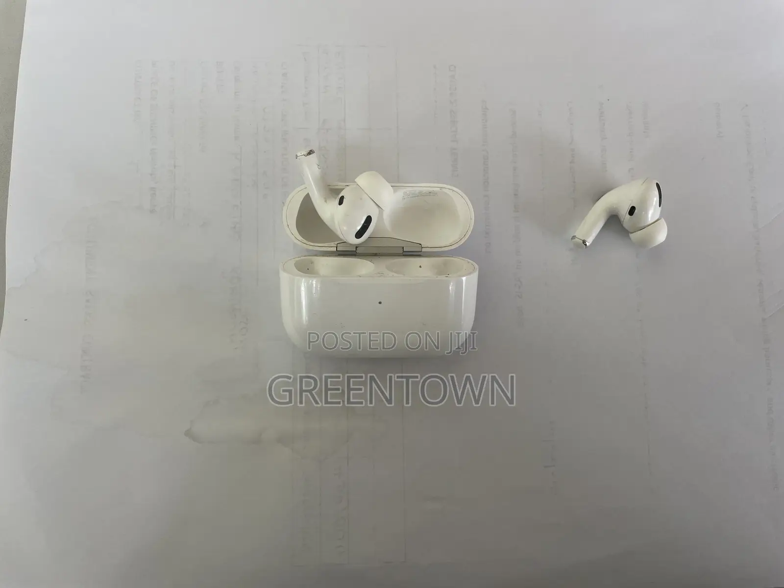 Apple Airpods Pro - Original (With Active Noise Cancellation)