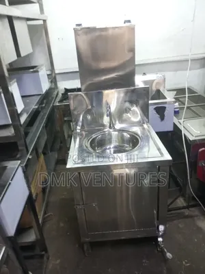 Digital Stainless Steel Hands Washing Station With a Pedal Pump
