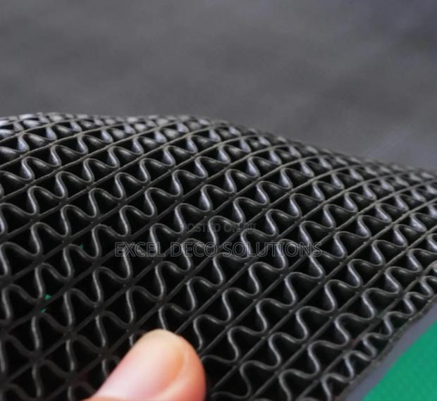 Solid Grip Non Slip Carpet - main view