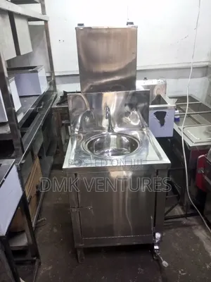 Fine Hands Washing Station With a Pedaling Pump