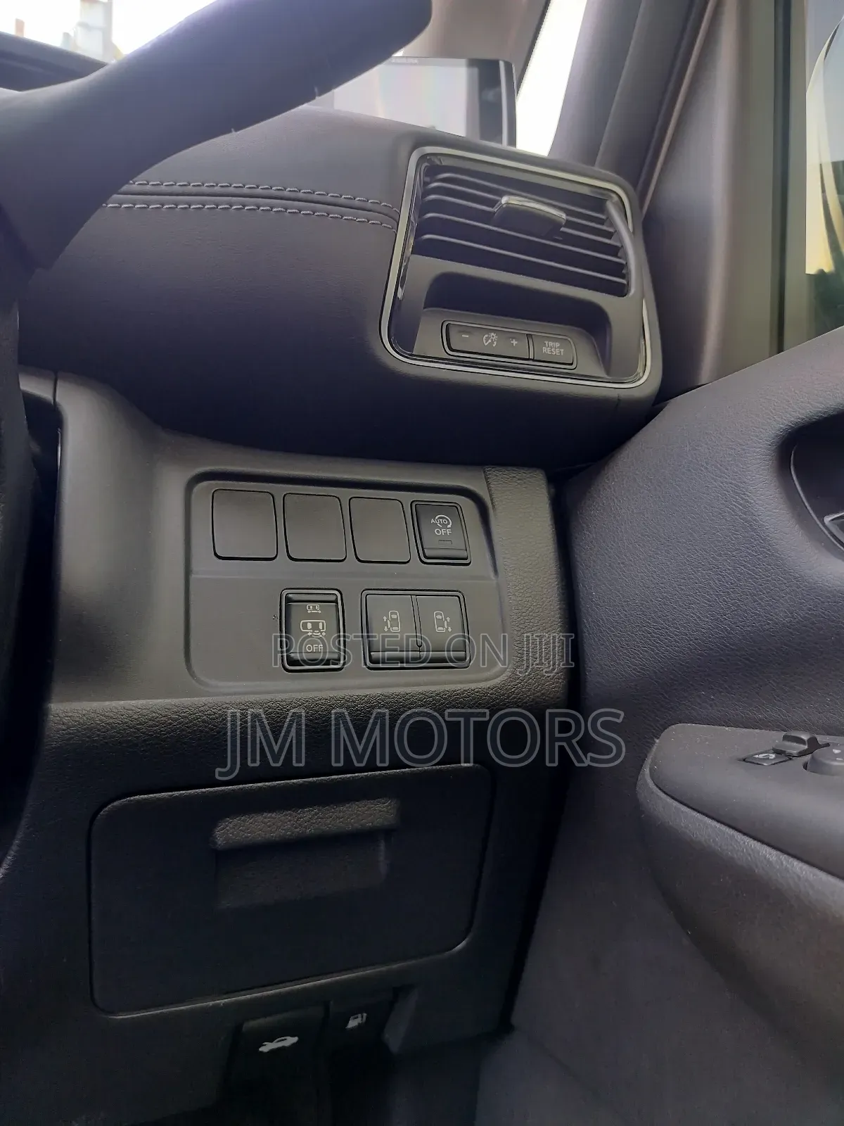 Nissan Serena 2019 Gold