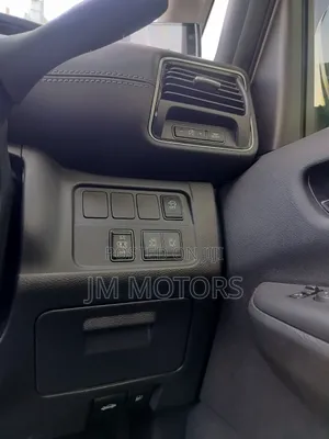 Nissan Serena 2019 Gold