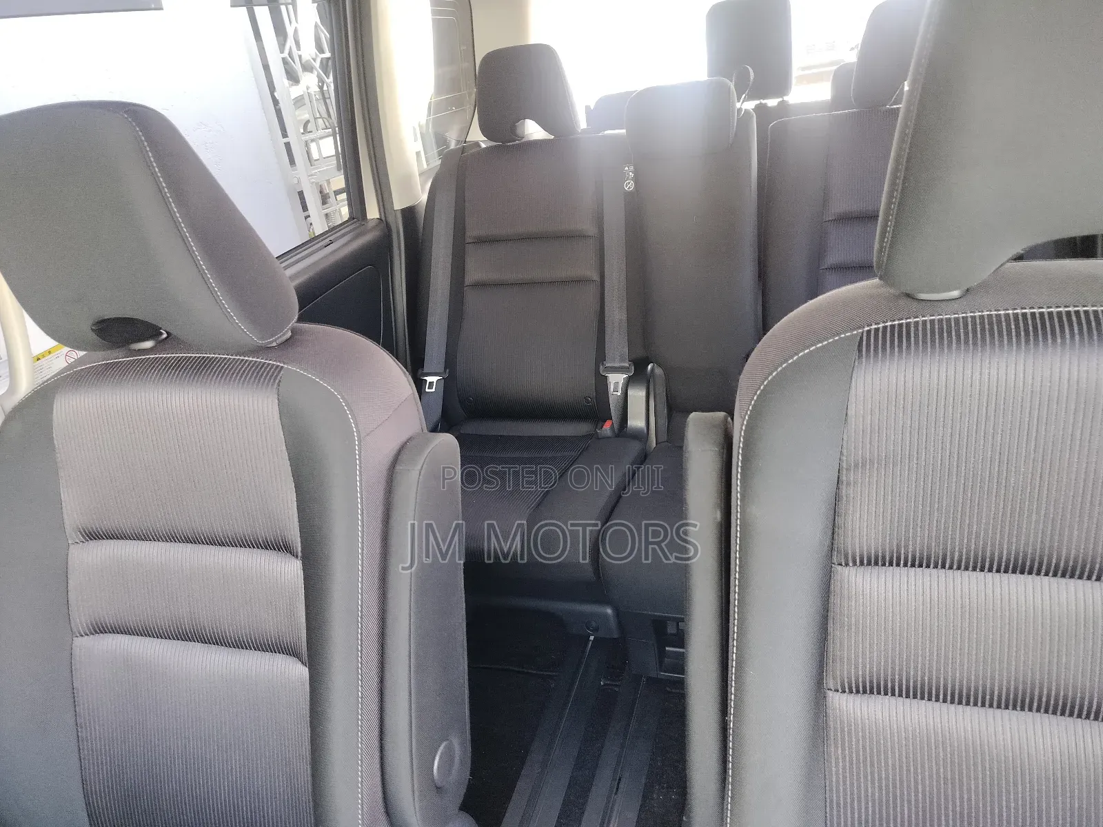 Nissan Serena 2019 Gold