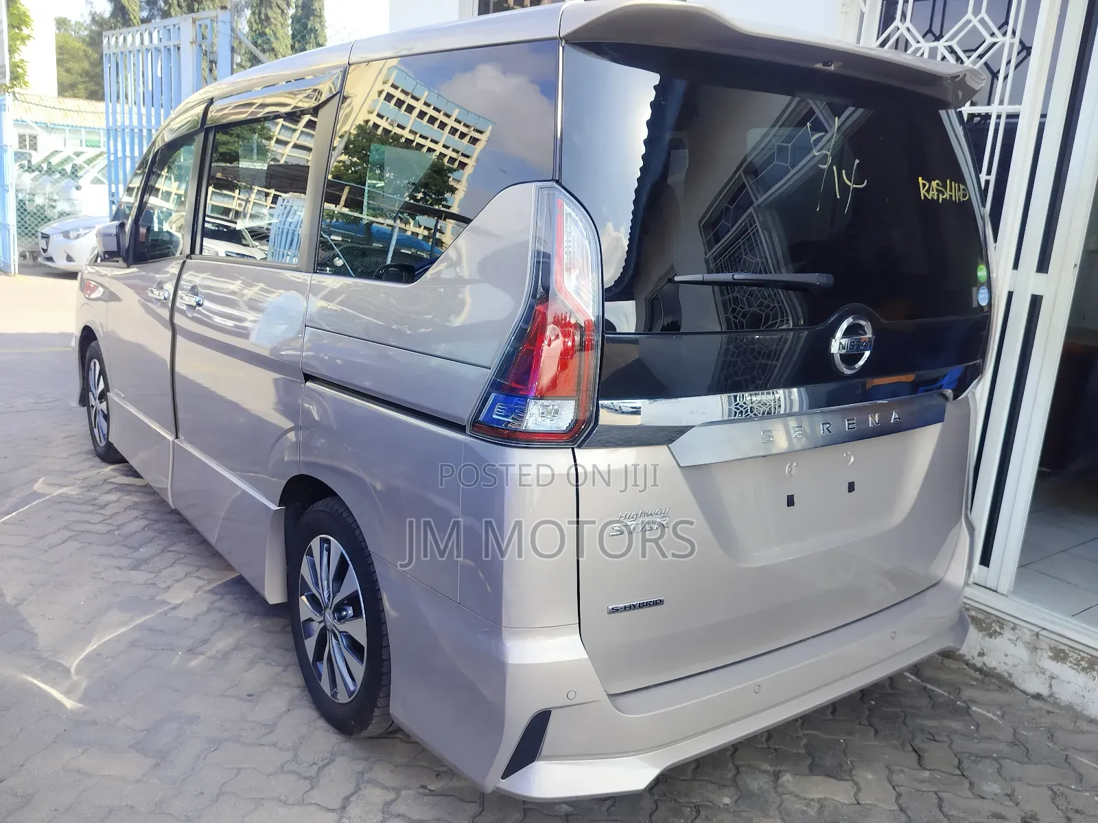 Nissan Serena 2019 Gold