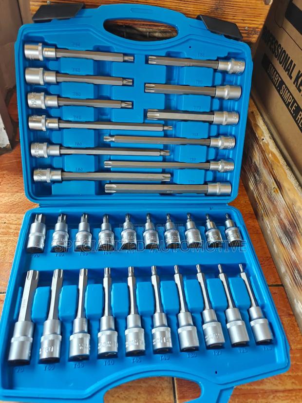 Torx Heavy Duty 32 Piece 1/2 Inch Torx Socket Star Kit - Extra Long