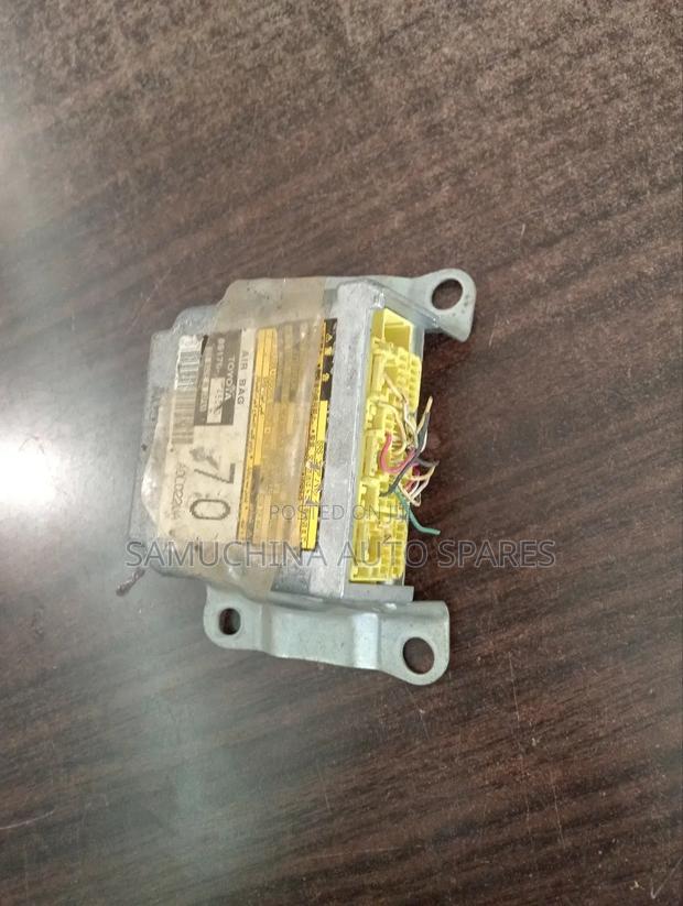 SRS Unit/Airbag Computer Toyota Raum