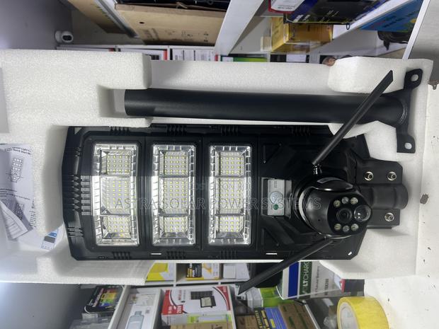 2 in 1 Solar Streetlight 450w With Camera - thumbnail 3