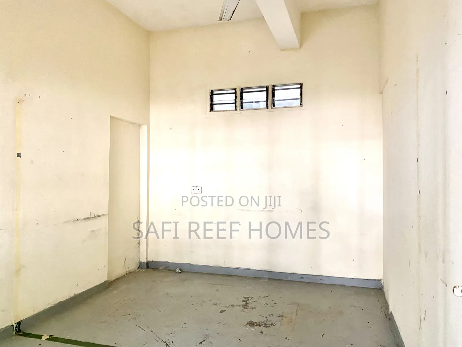 Single Office Space to Let in Nyali With Parking
