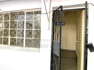 Single Office Space to Let in Nyali With Parking