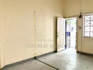 Single Office Space to Let in Nyali With Parking