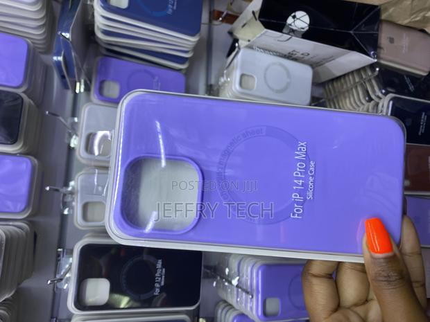 Felony Apple iPhone 14 Pro Max Case Silicone With Magsafe - main view