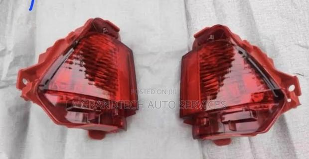 Lexus Lx570 Rear Bumper Reflectors