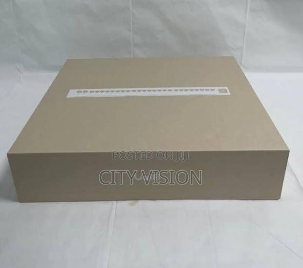 Ubiquiti Usw-Pro-Max-24-Poe (400) 24 Port Layer 3 Etherlighting Switch - main view