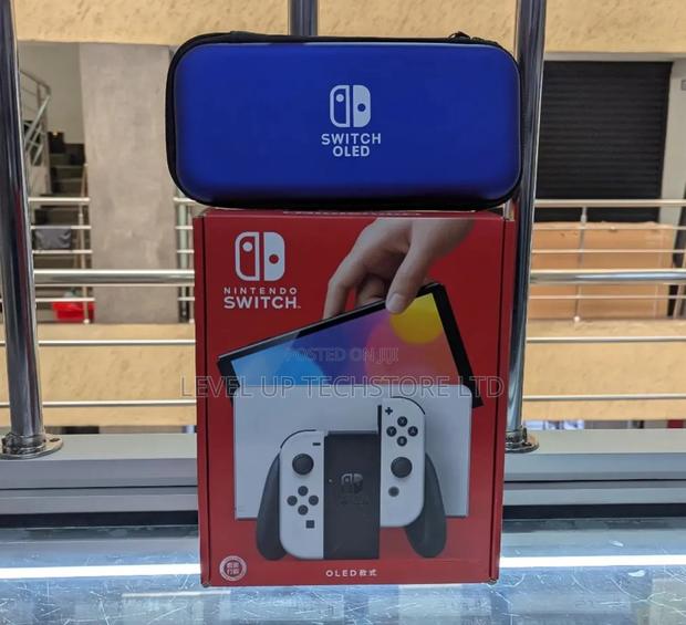 Nintendo Switch Oled+ Carrying Case - main view