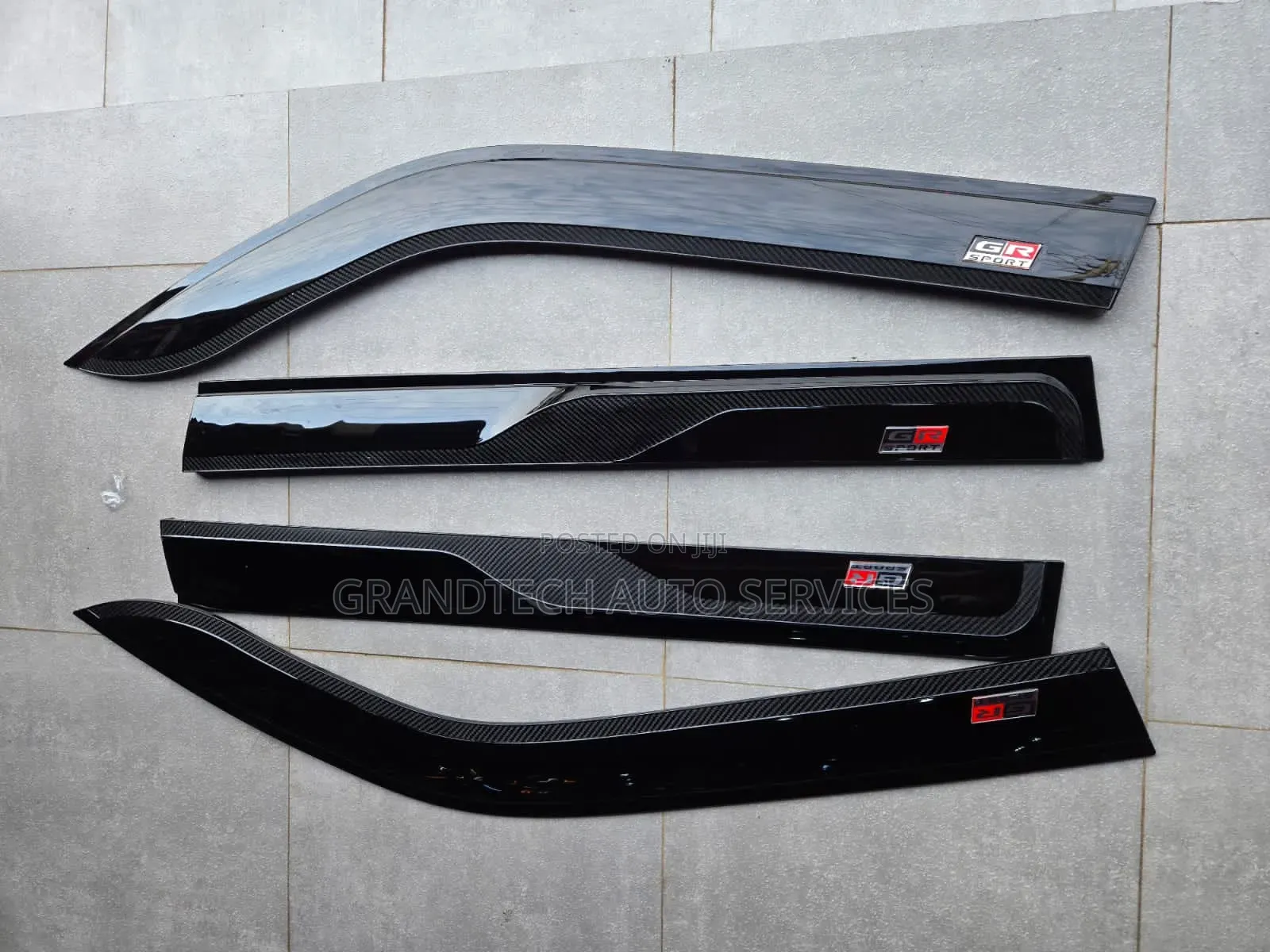Land  Cruiser  Prado Gr Sport Windbreakers
