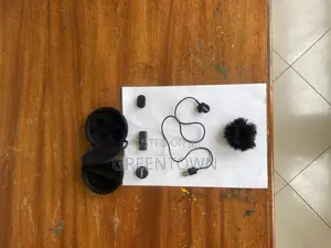Wireless Lavalier Microphone Set