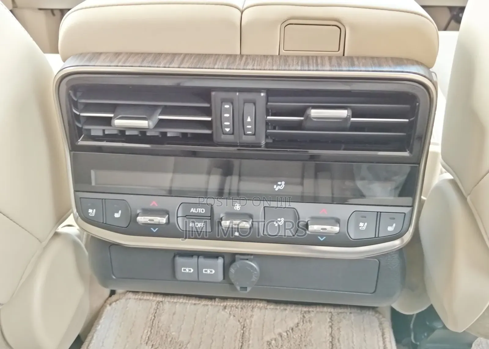 Toyota Corolla Fielder 2024 Gold