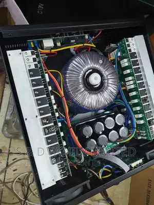 QSC Power Amplifier