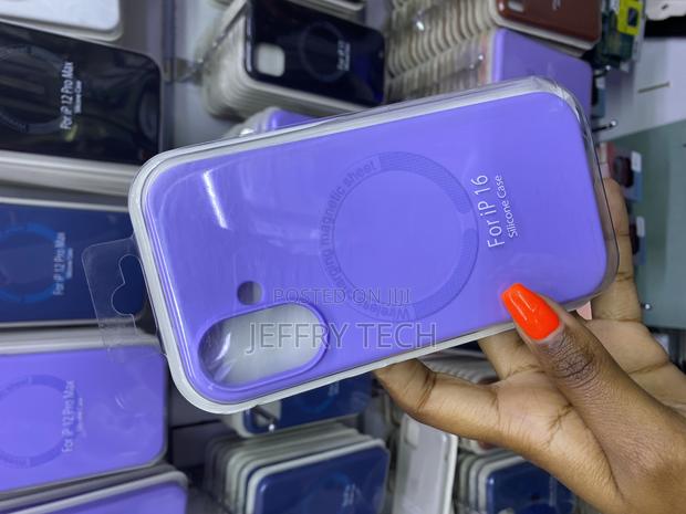 Beterd Apple iPhone 16 Silicone Case With Magsafe - thumbnail 2