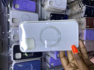 Bueder Apple iPhone 15 Silicone Case With Magsafe - thumbnail 2