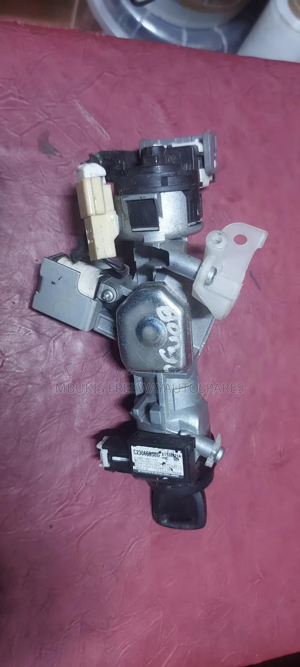 Ignition Switch Mazda Bongo - thumbnail 3