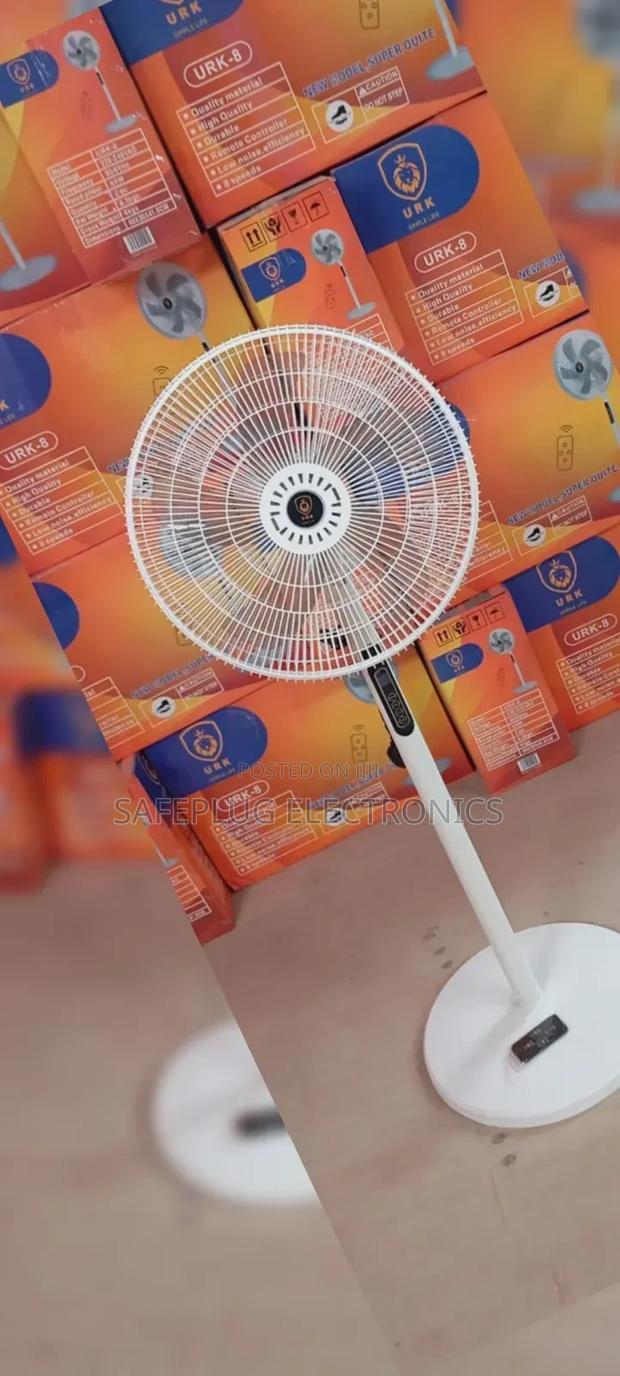 Standing Fan Urk 16” Silent Breeze Pro – Remote Controlled Modern