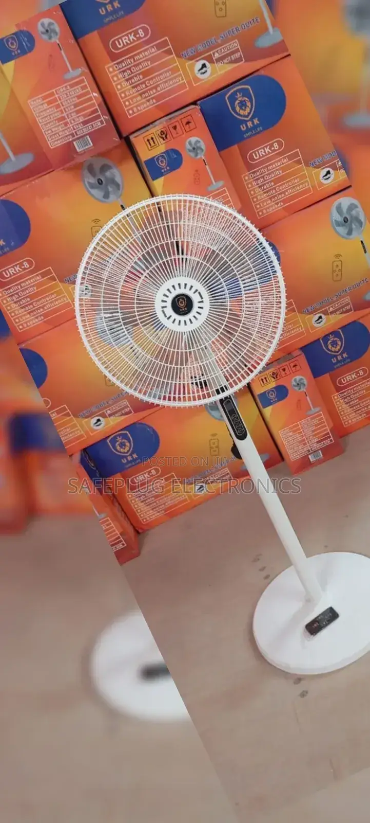 Standing Fan Urk 16” Silent Breeze Pro – Remote Controlled Modern