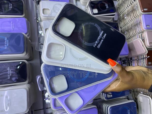 Belais Apple iPhone 16 Pro Max Silicone Case With Magsafe - thumbnail 3