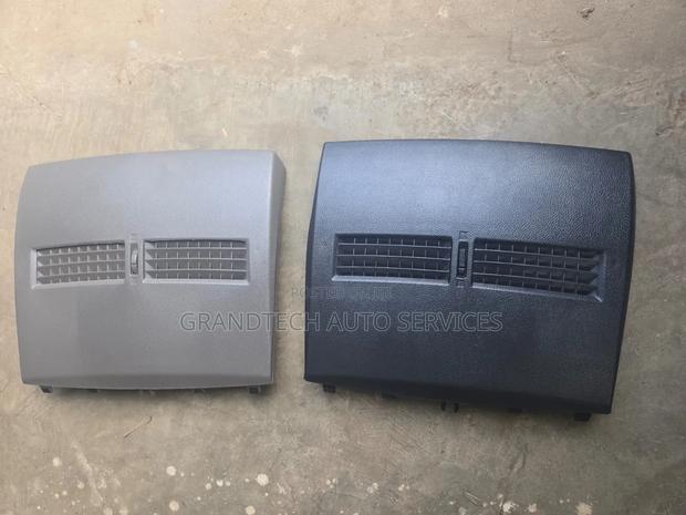 Nissan  Tiida Dashboard  Vents