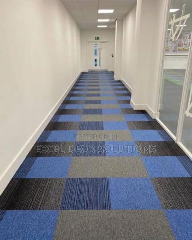 Textured Carpet Tiles – Anti-Slip Stylish Flooring Solution