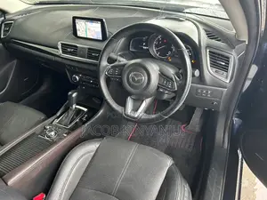 Mazda Axela 2018 Blue