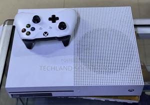 Sparkling Clean Xbox One S - main view