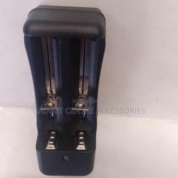 Aa ,3.7v Battery Charger