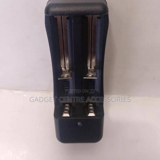 Universal Battery Charger - thumbnail 2