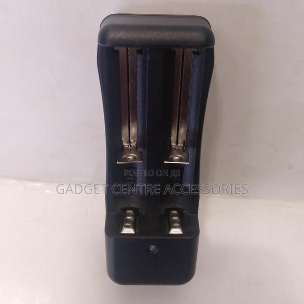 Universal Battery Charger - thumbnail 3