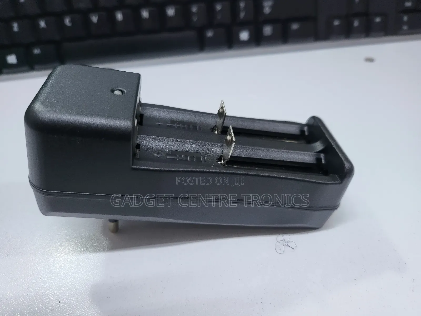 3.7, Aa,Aaa Charger