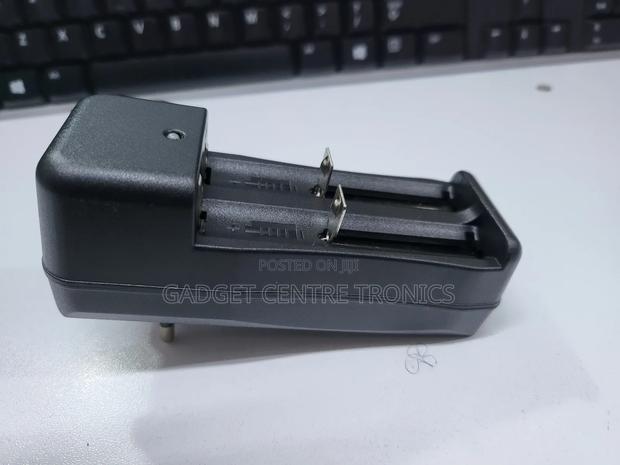 3.7, Aa,Aaa Charger