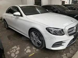Mercedes-Benz E250 2018 Off white
