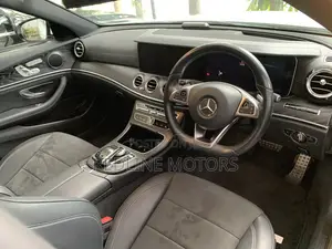 Mercedes-Benz E250 2018 Off white