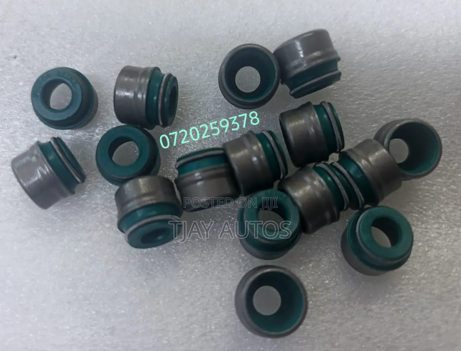 Genuine
Mercedes Engine Intake Exhaust Valve Stem Seal Kit