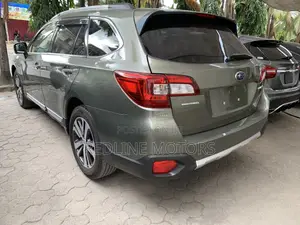 Subaru Outback 2018 Green