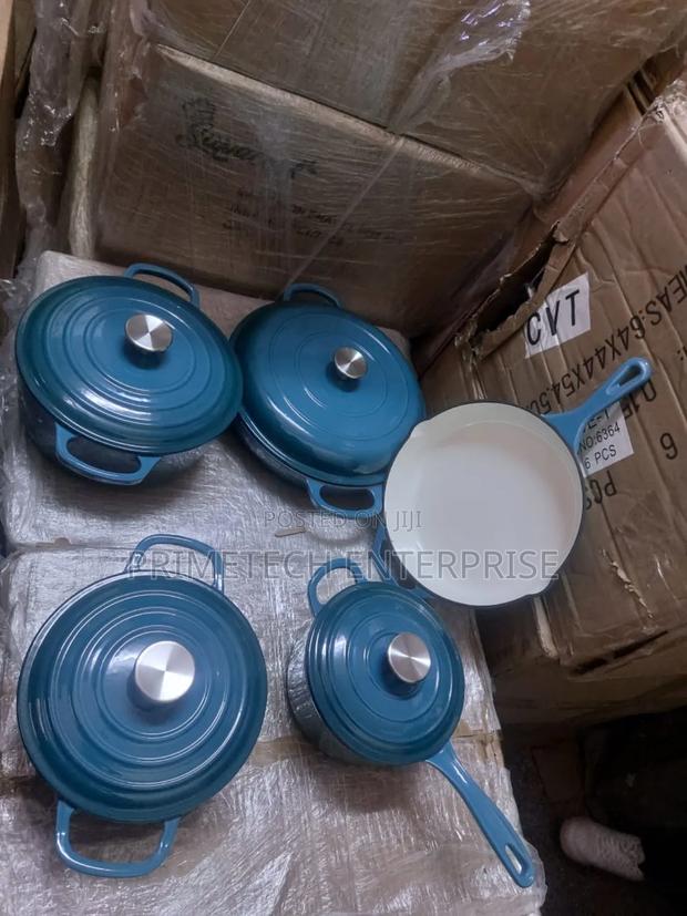 9pcs Cast Iron Cookware - main view