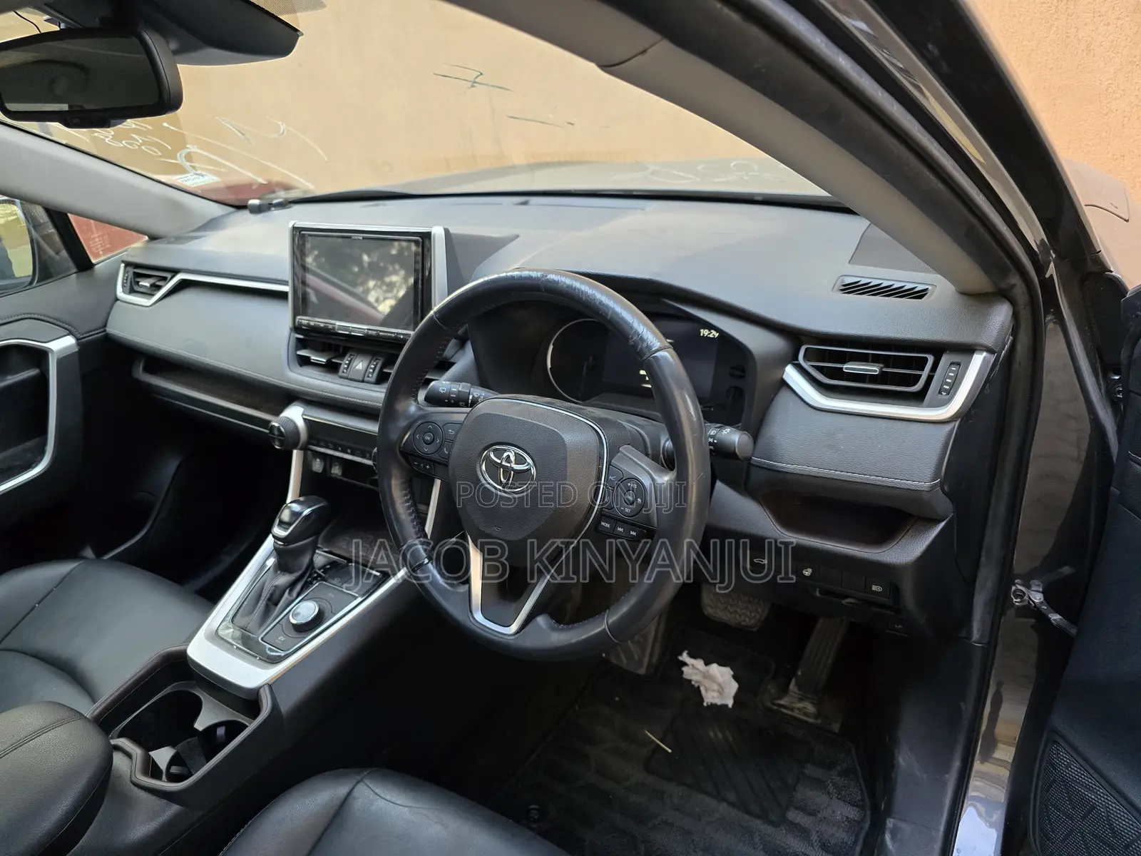 Toyota RAV4 Hybrid 2019 Gray