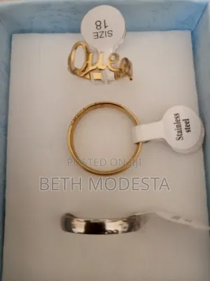 Wedding Engagement Rings. Yellow Gold White Silver Rings