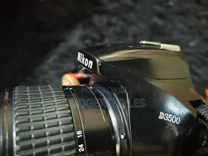 Nikon D3500