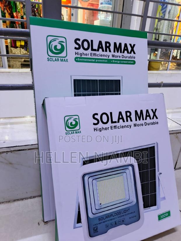 Solarmax 300w Solar Floodlight - main view